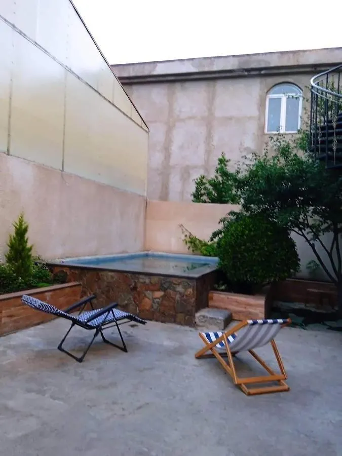 Apartamento Isolated Second Floor For Rent With Separate Kitchen And Bathroom Tiflis